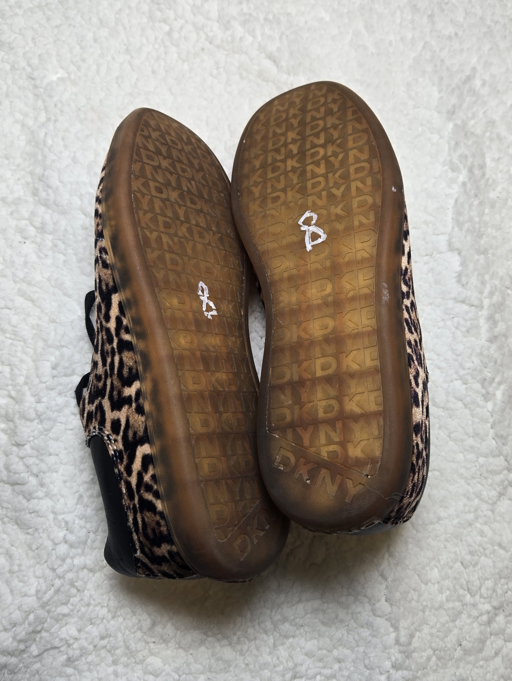 DKNY Leopard Print Sneakers Black Accents Athletic Shoes Sz 8.5 EUC - Picture 6 of 7